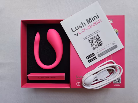 Lovense Lush Mini Packaging